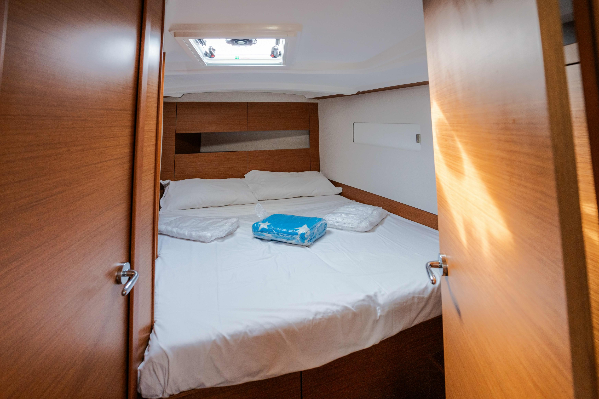 Sun Odyssey 410 — photo 7
