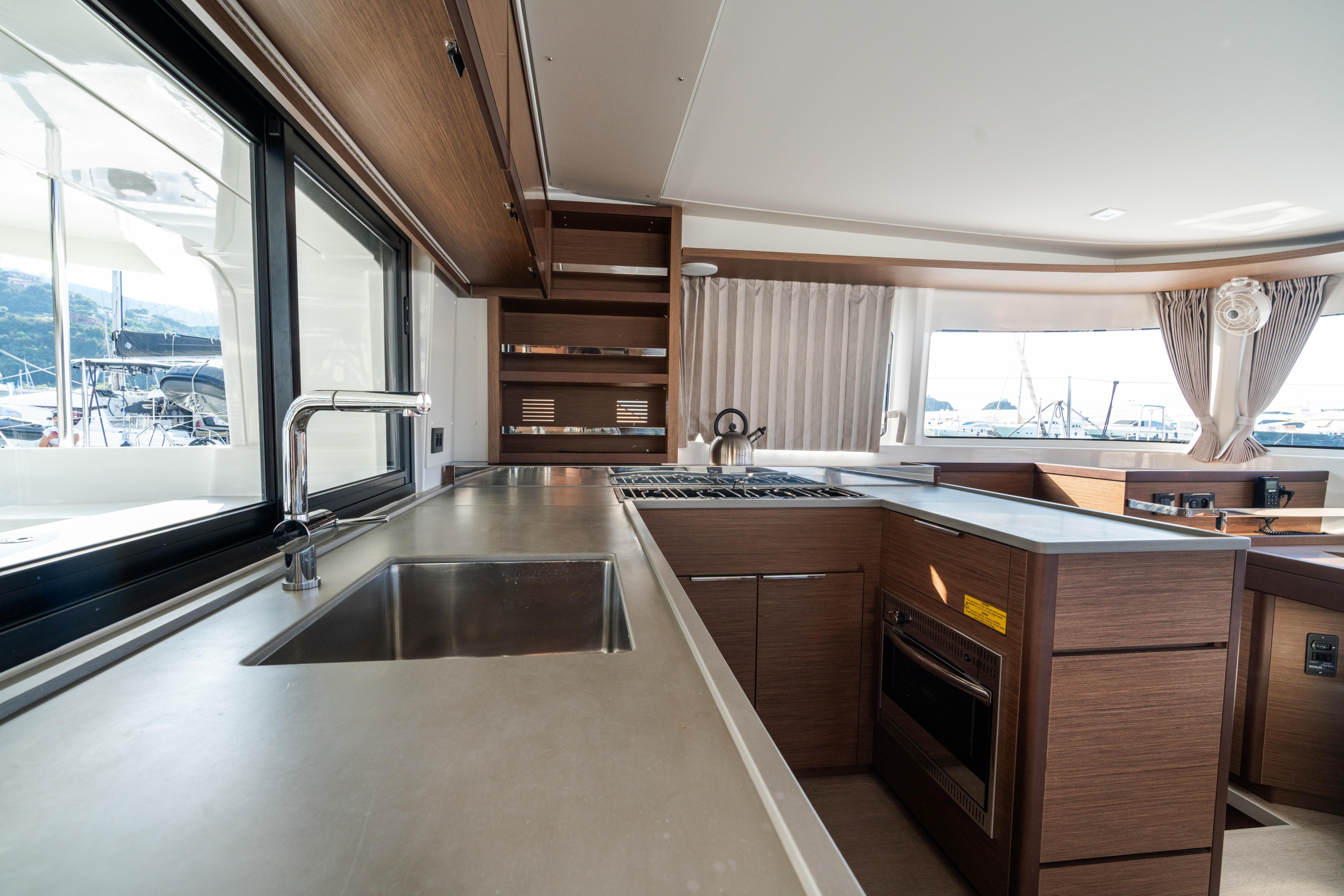 Lagoon 46 — photo 19