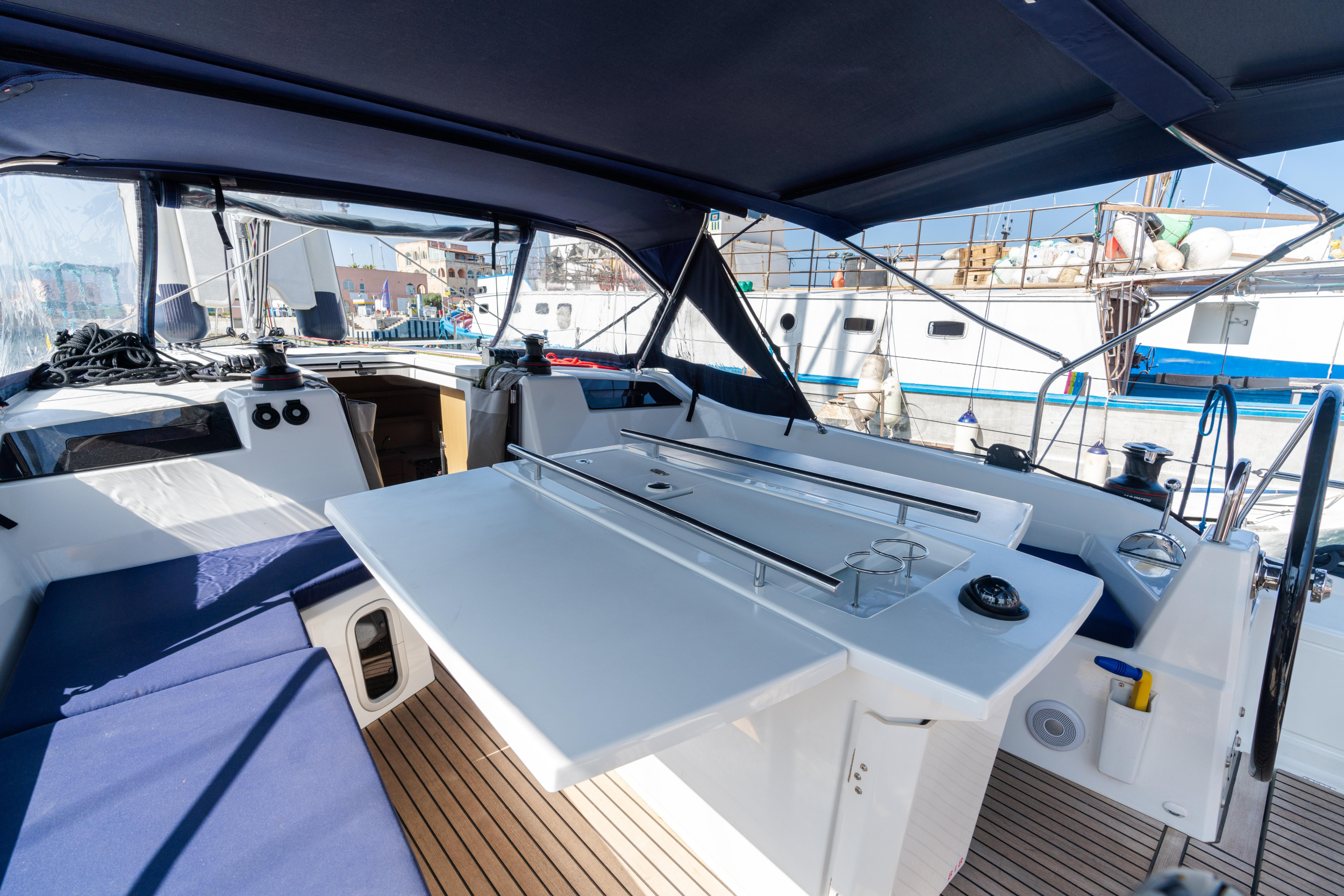 Oceanis 40.1 — photo 11