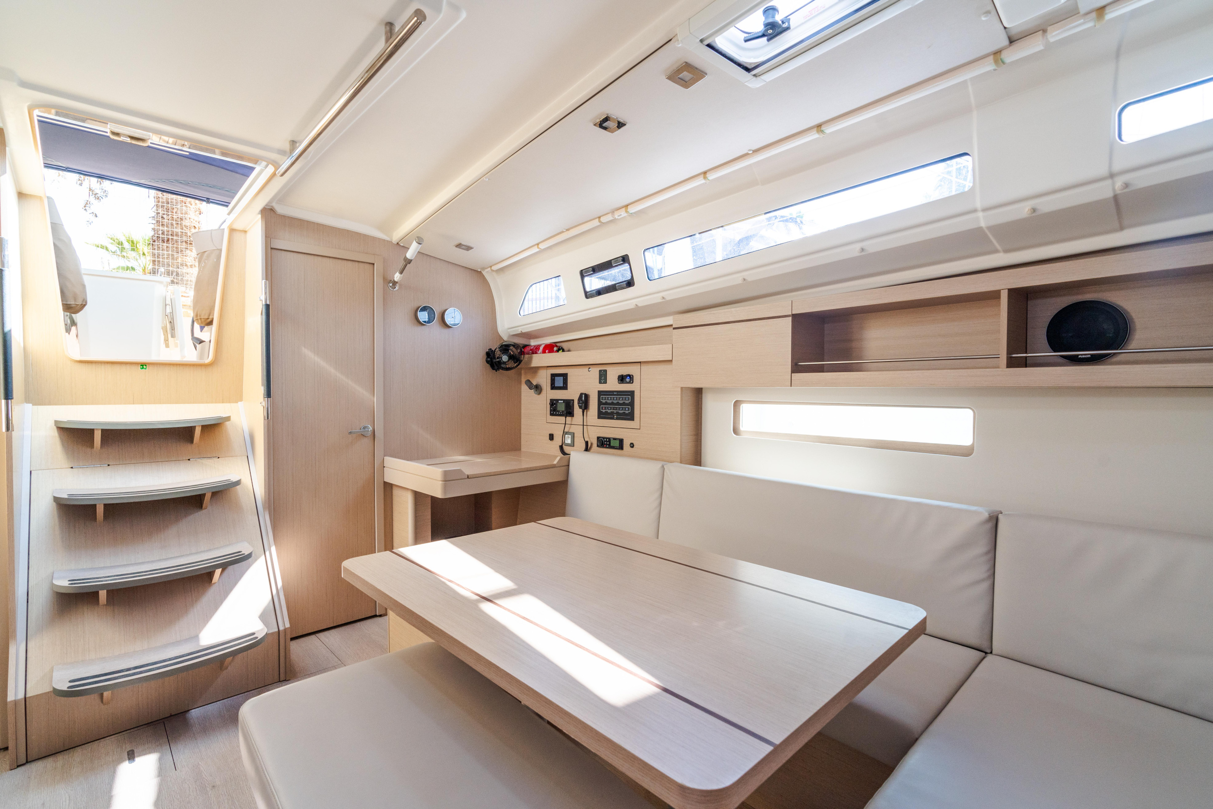 Oceanis 40.1 — photo 7