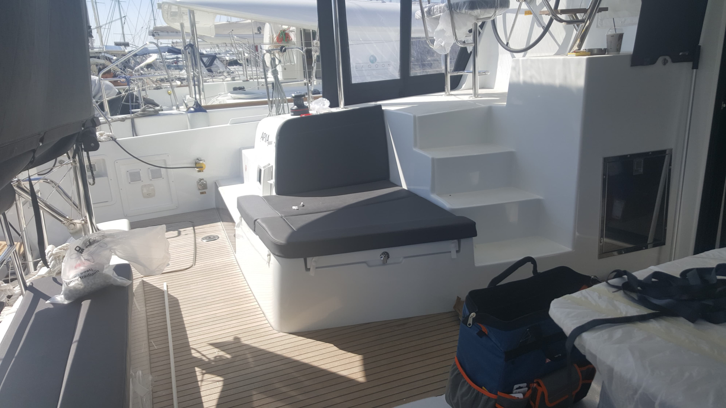 Lagoon 42 — photo 12