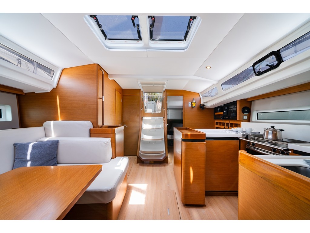 Sun Odyssey 440 — photo 5