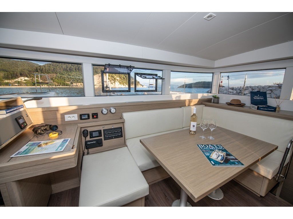 Lagoon 40 — photo 13