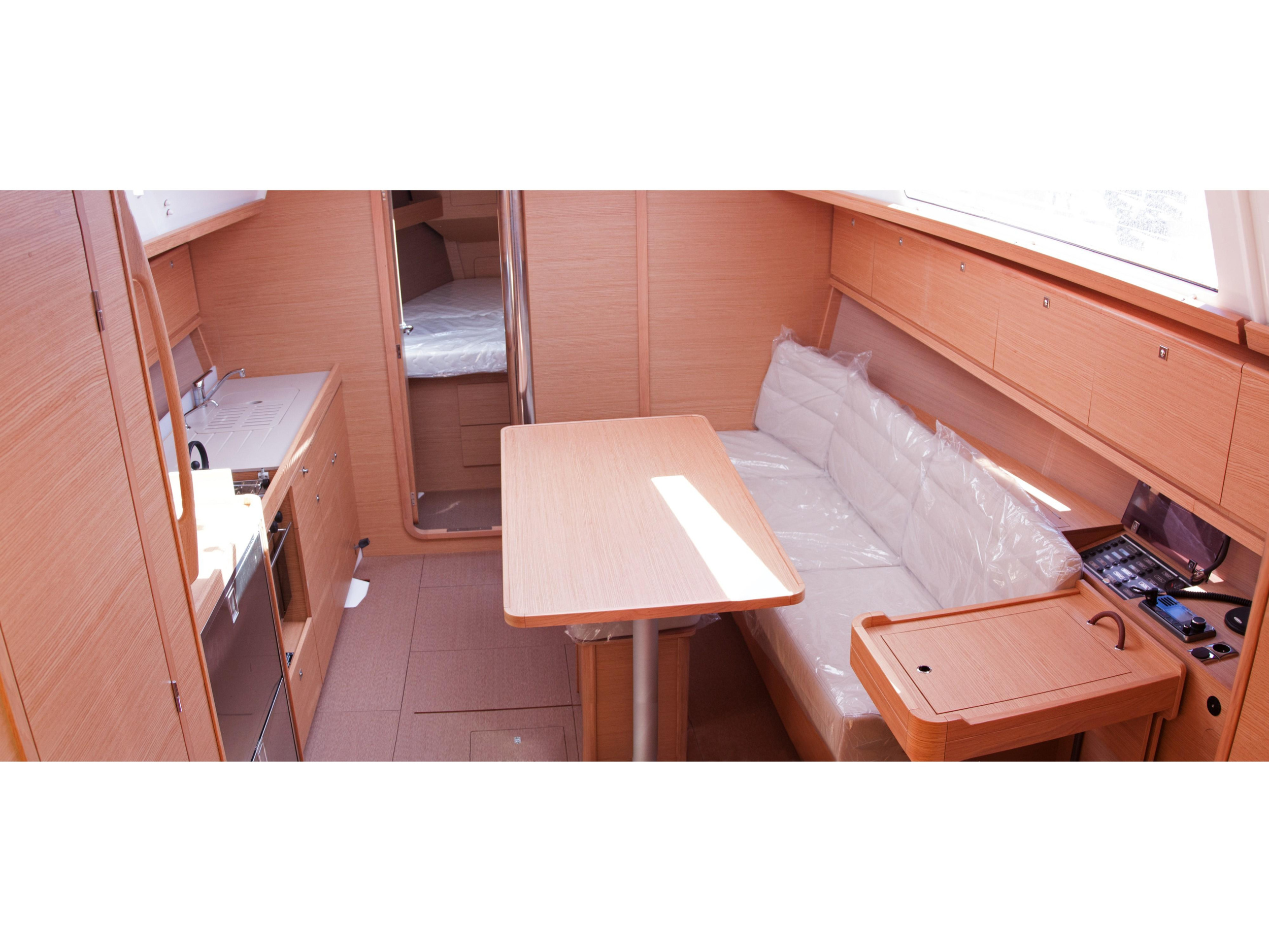 Dufour 382 Grand Large — photo 3