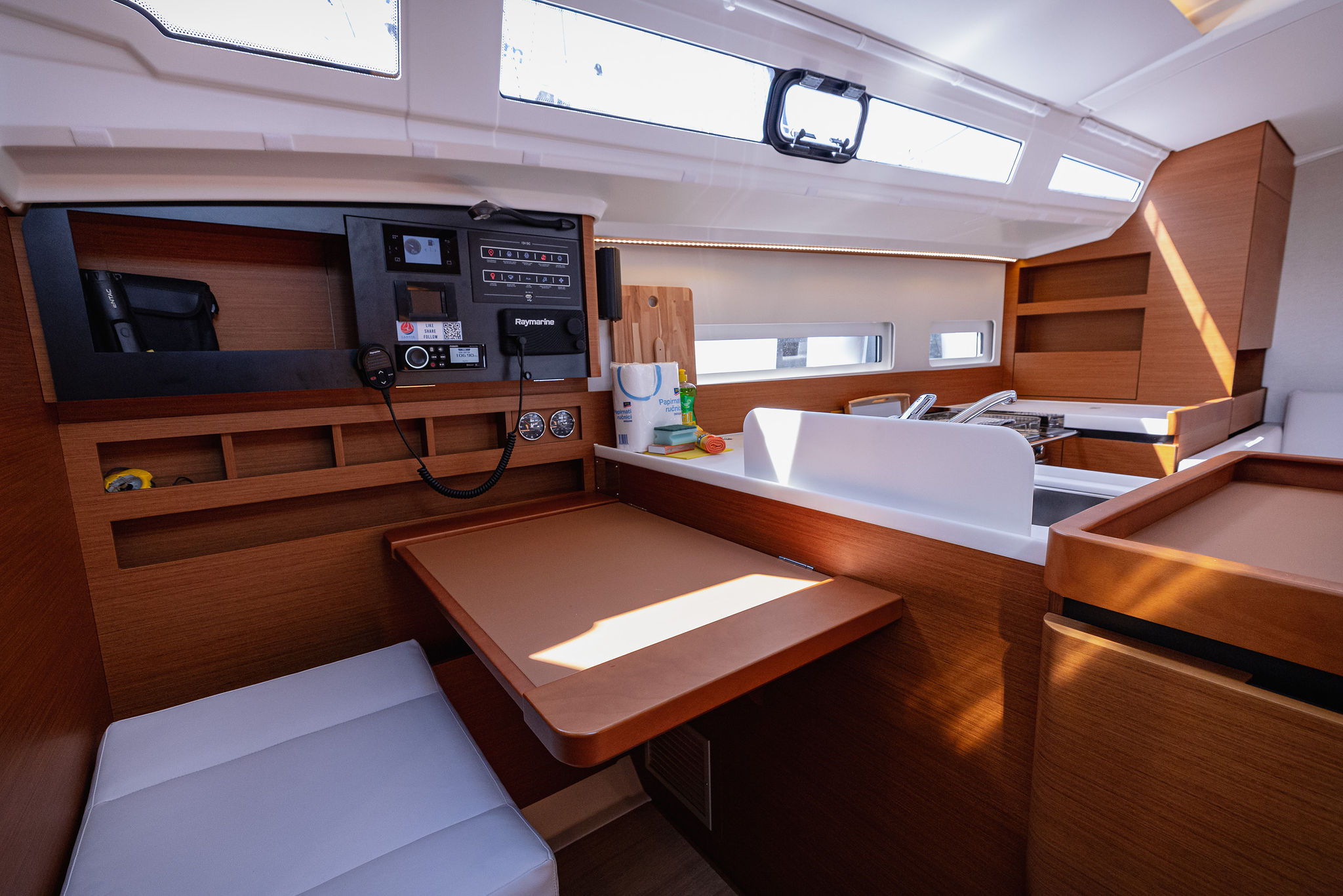 Sun Odyssey 410 — photo 13