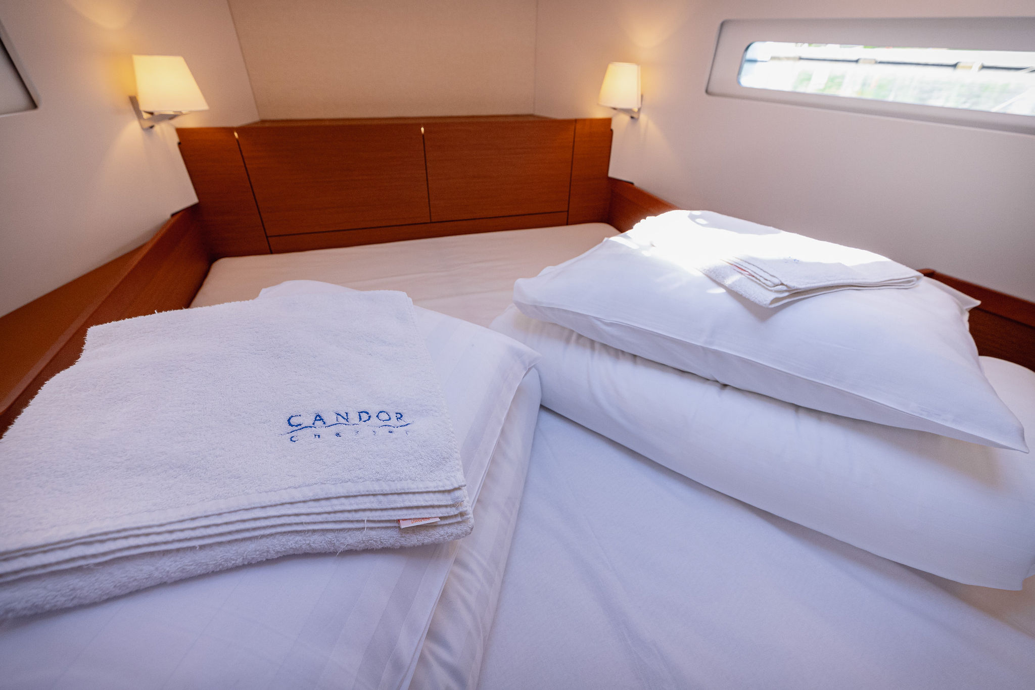 Sun Odyssey 410 — photo 4