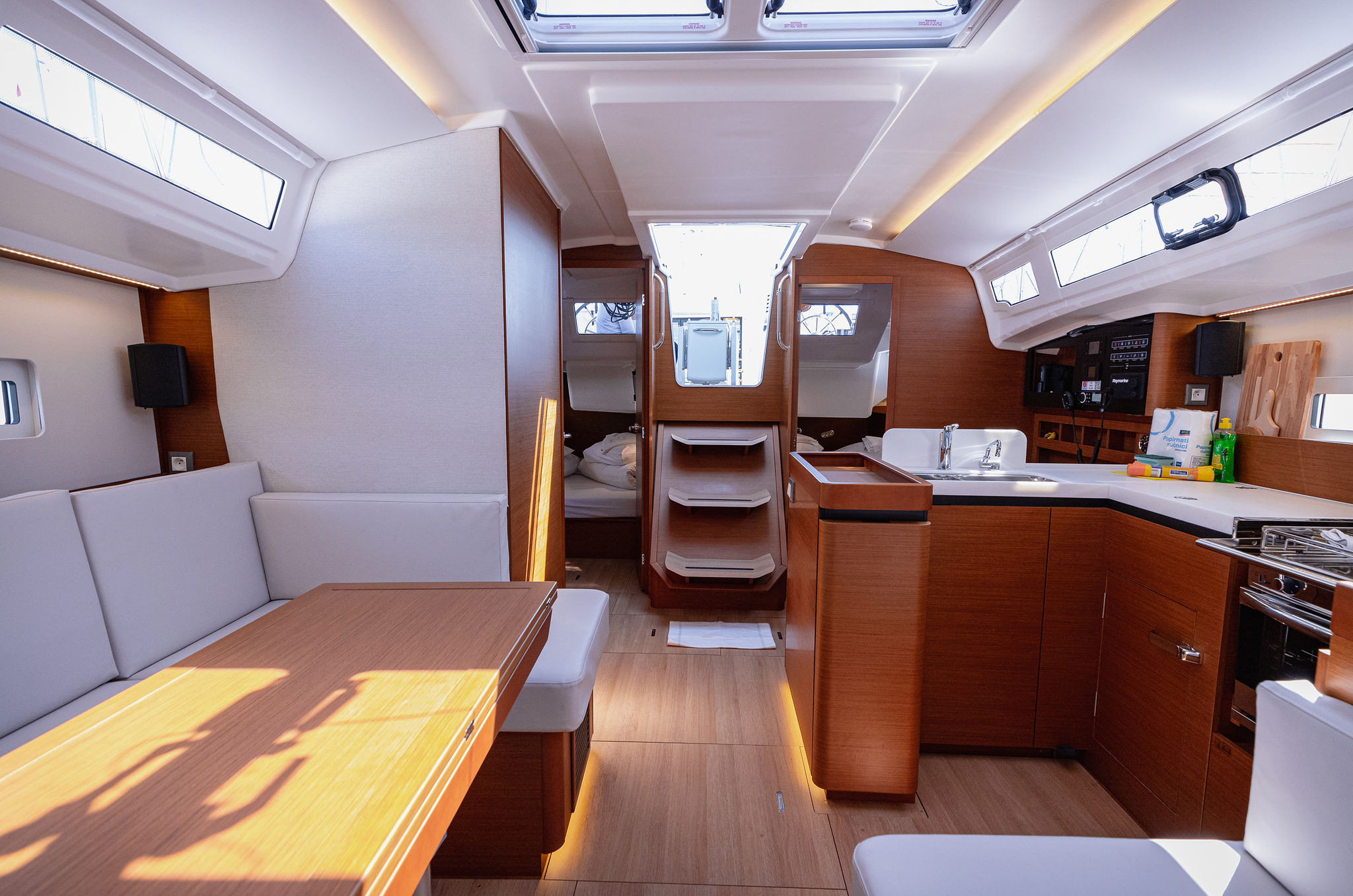 Sun Odyssey 410 — photo 6