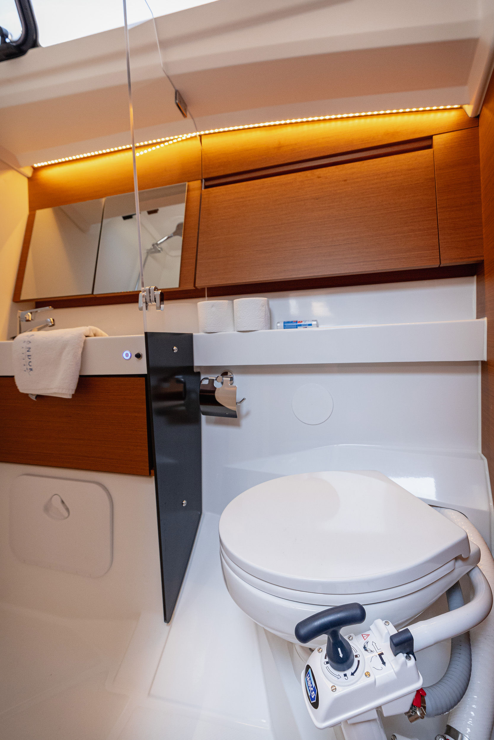 Sun Odyssey 410 — photo 2