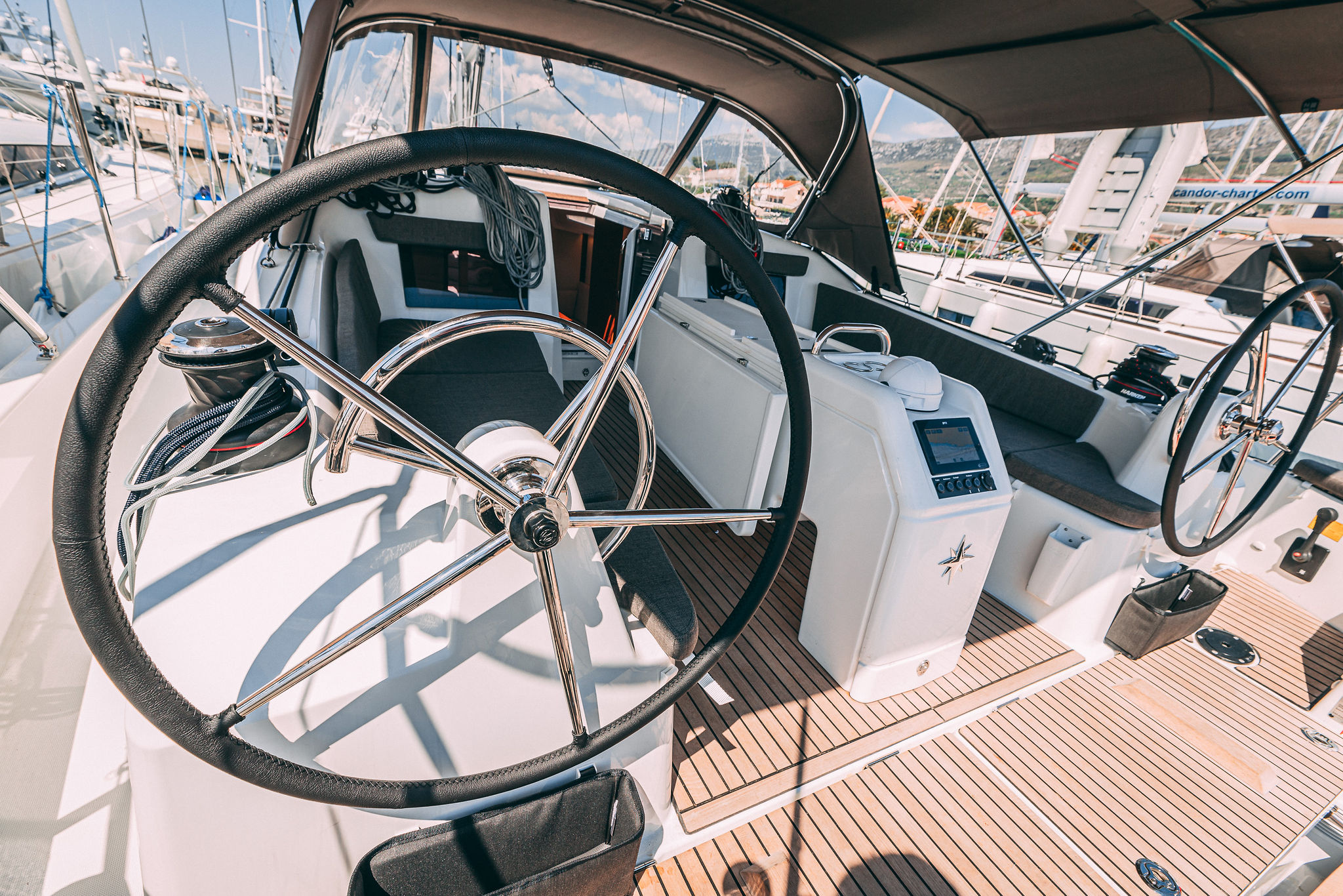 Sun Odyssey 410 — photo 9