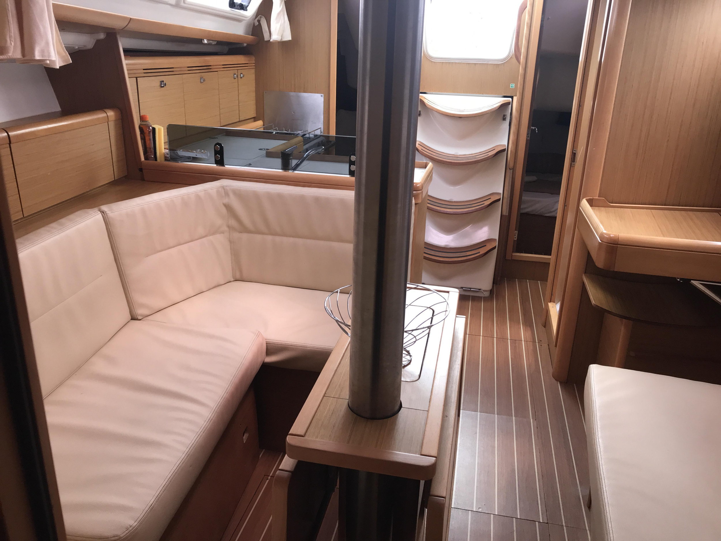 Sun Odyssey 36i — photo 7