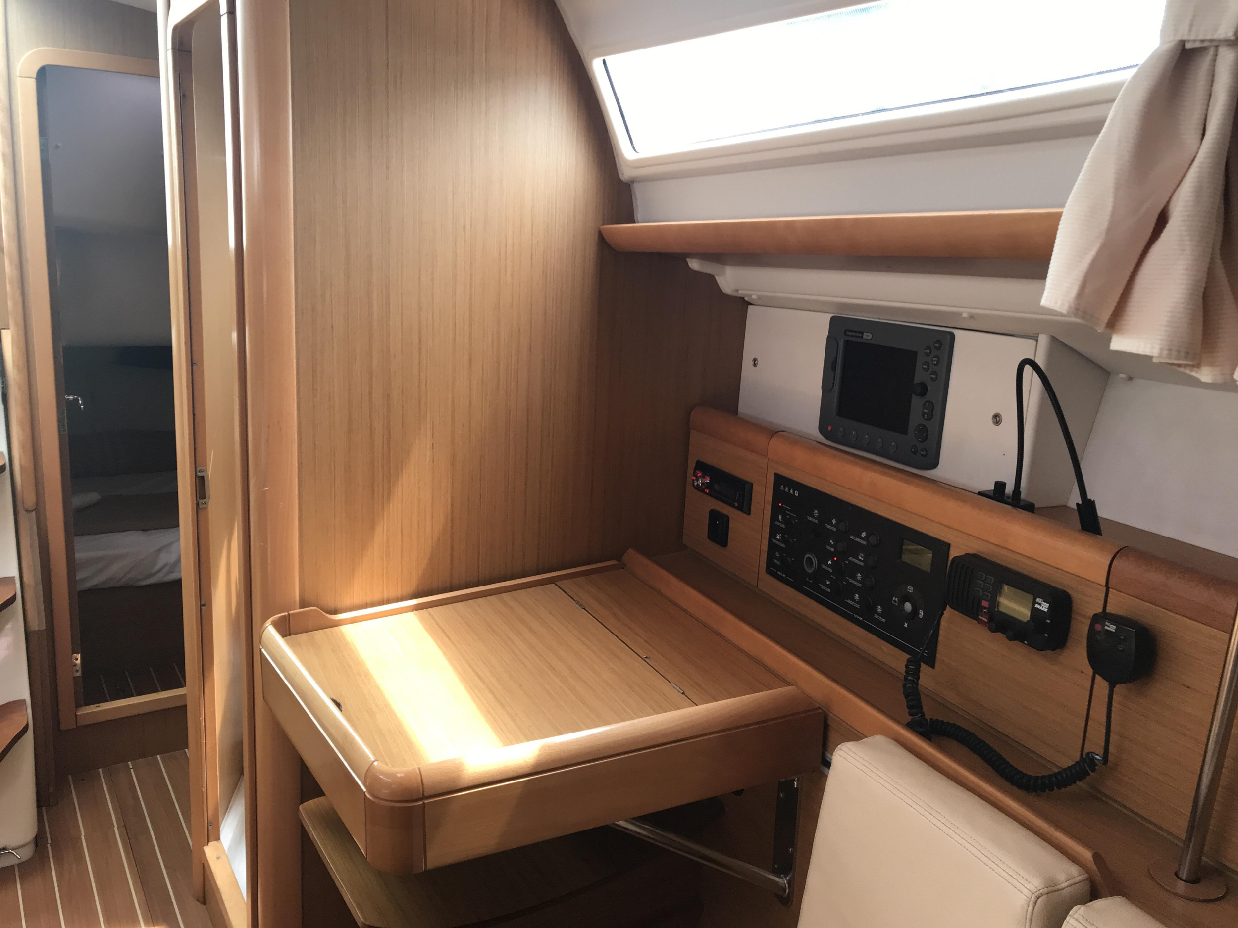 Sun Odyssey 36i — photo 8
