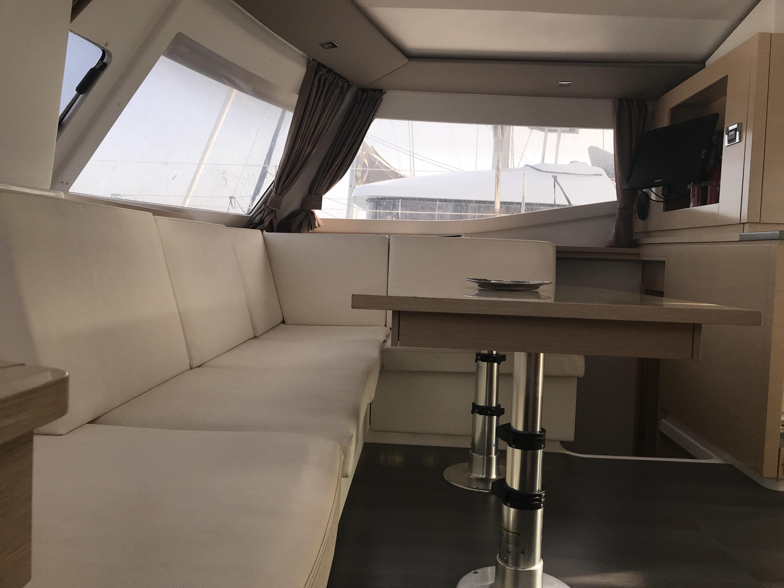 Helia 44 — photo 17