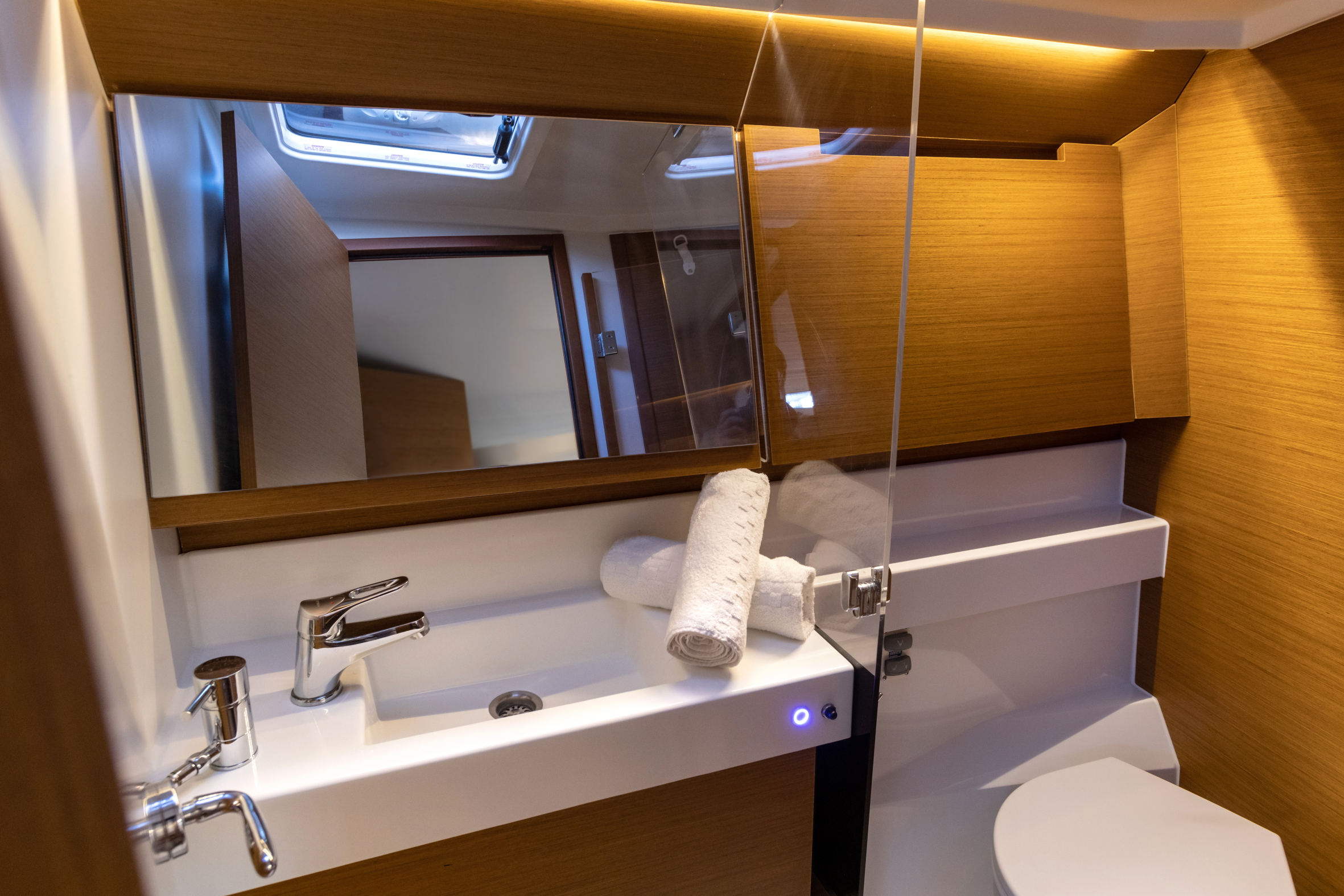 Sun Odyssey 410 — photo 9