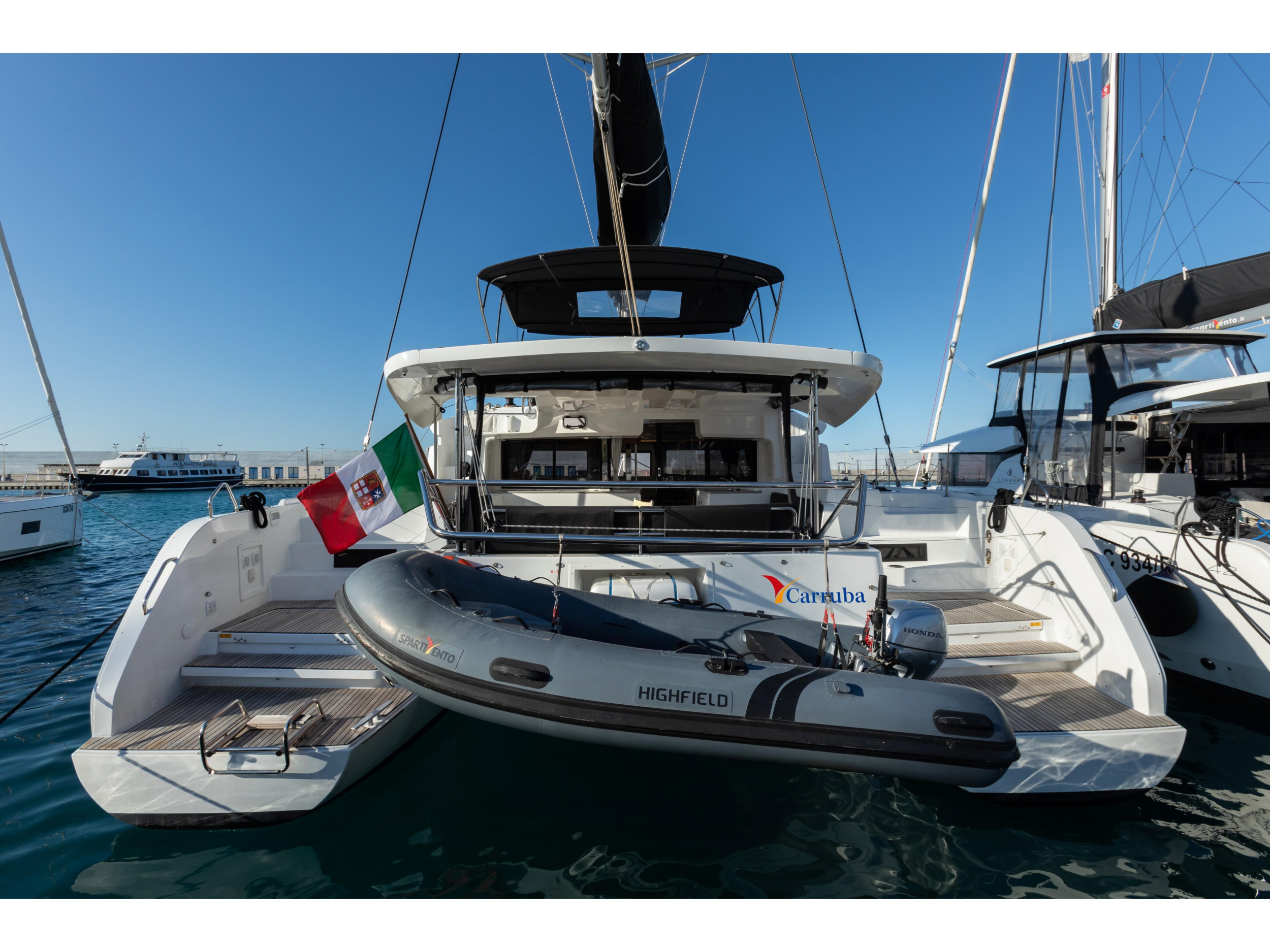 Lagoon 46 — photo 1
