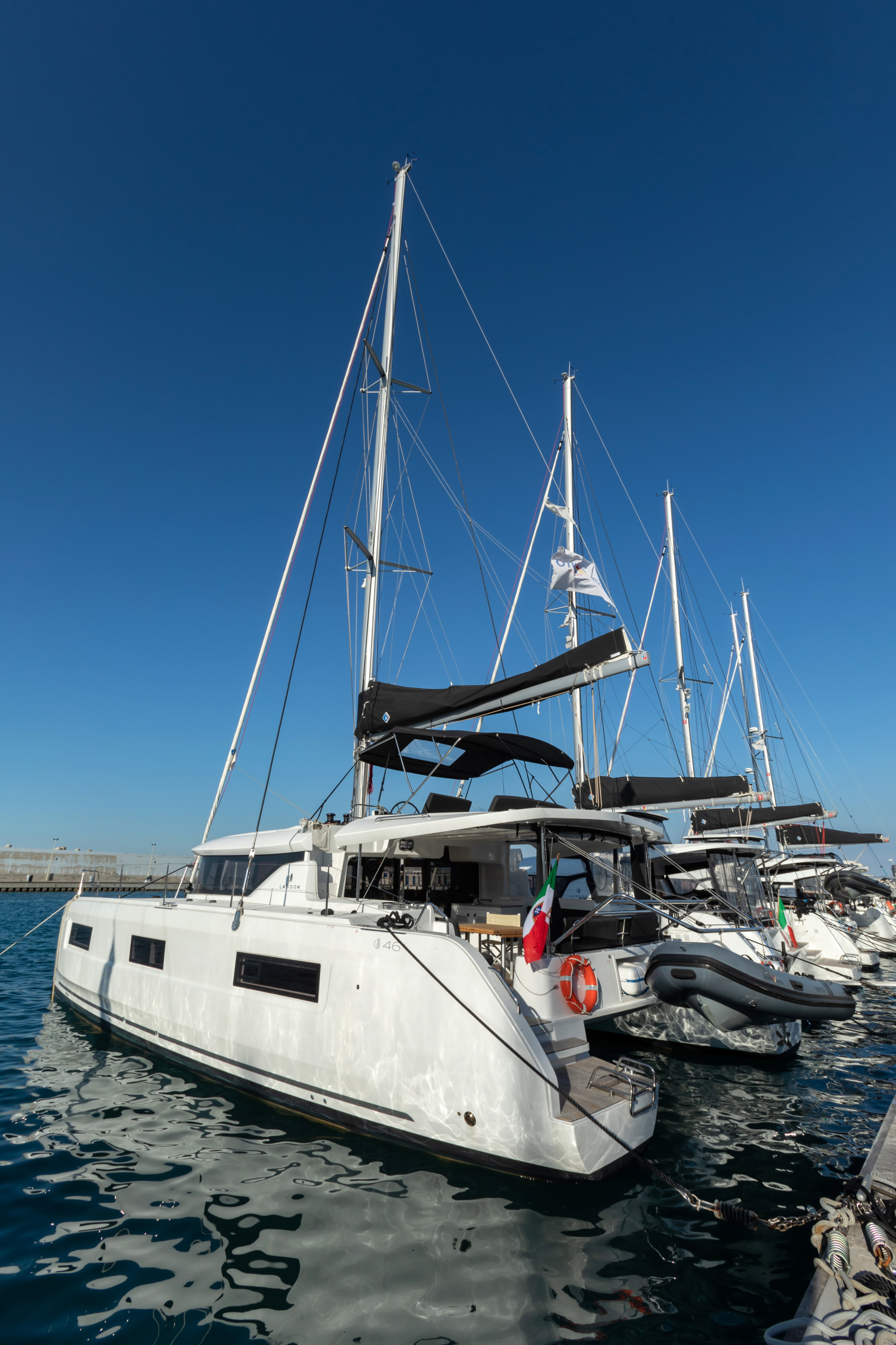 Lagoon 46 — photo 11