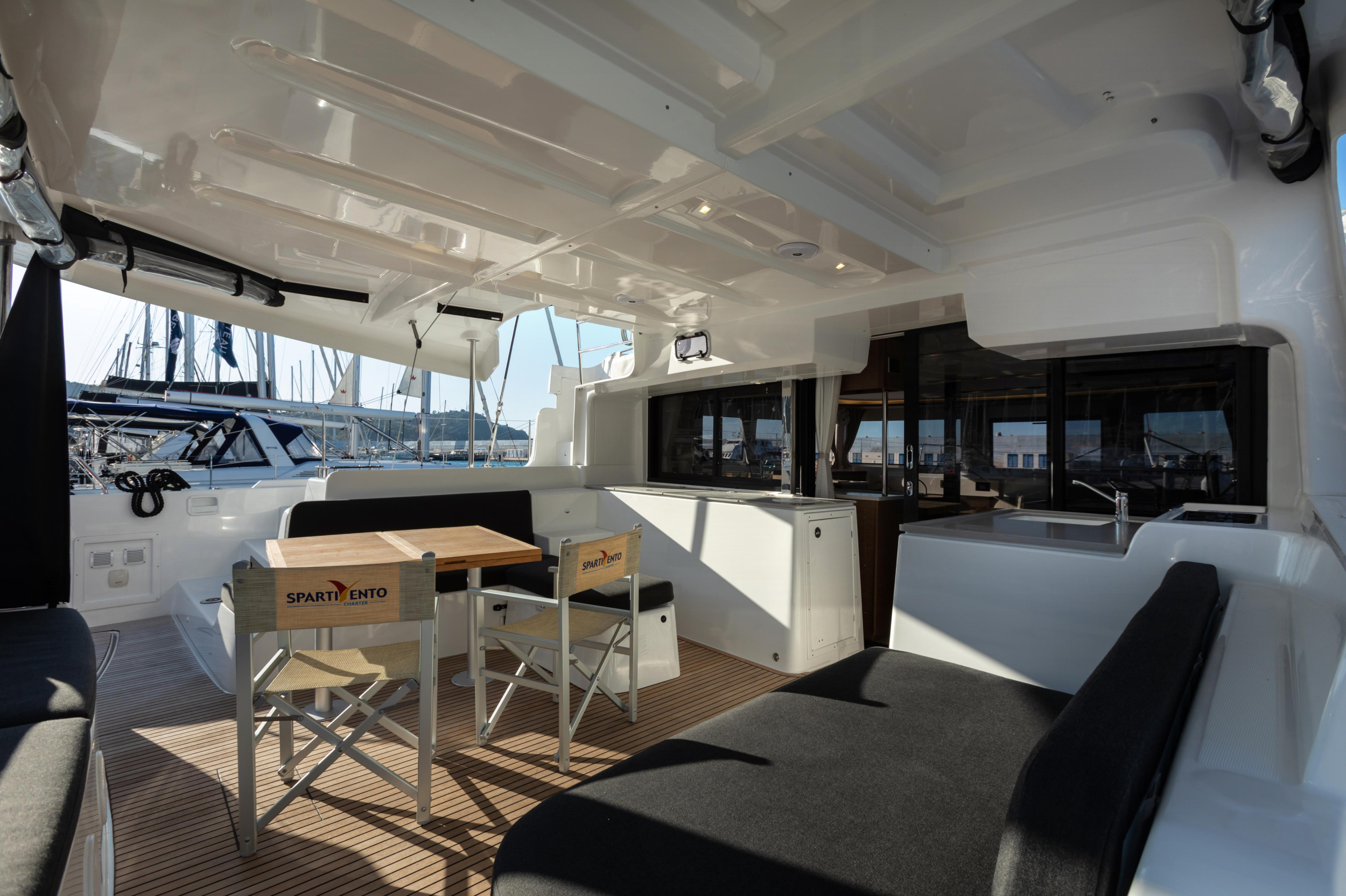 Lagoon 46 — photo 2