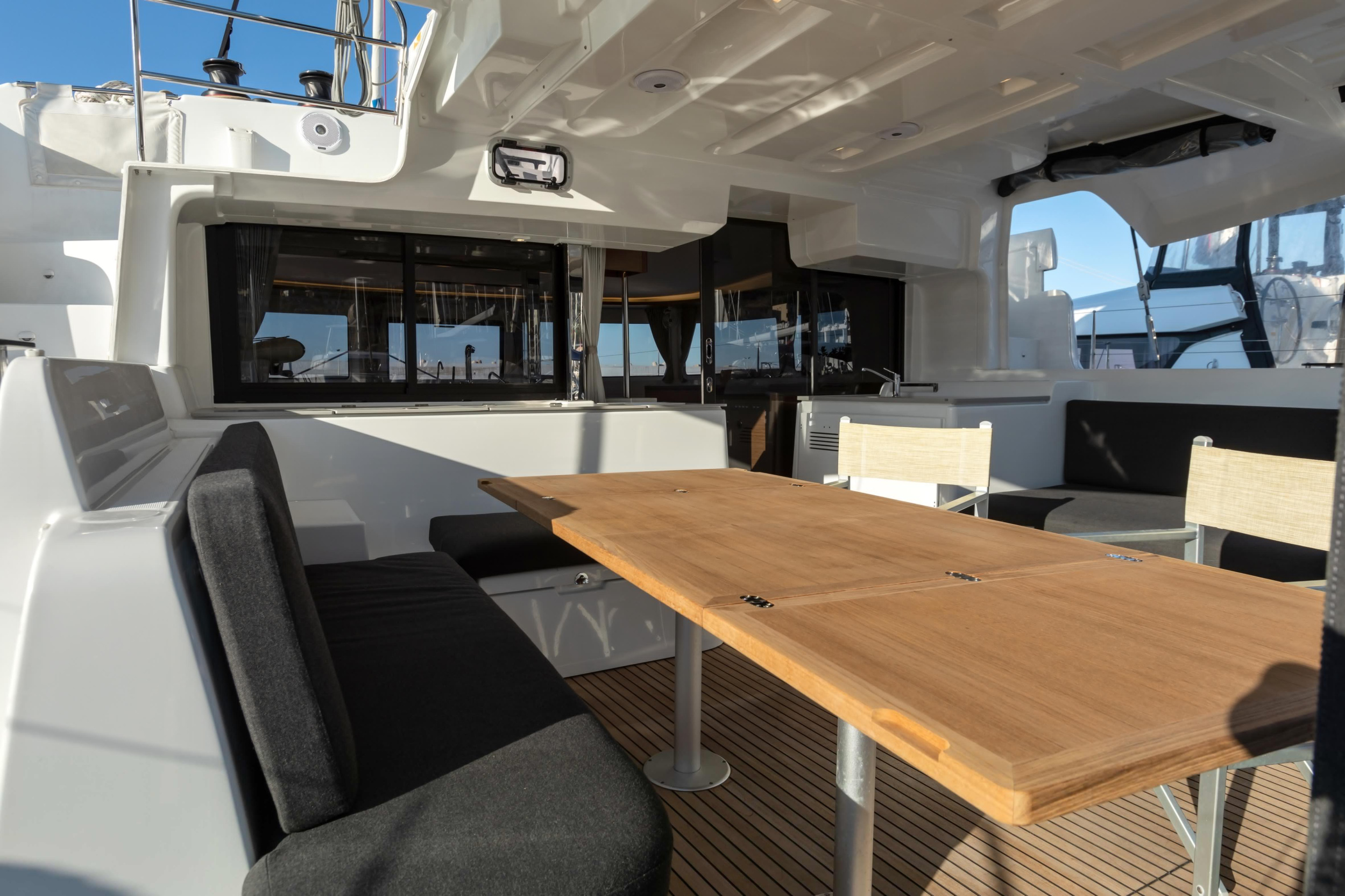 Lagoon 46 — photo 12