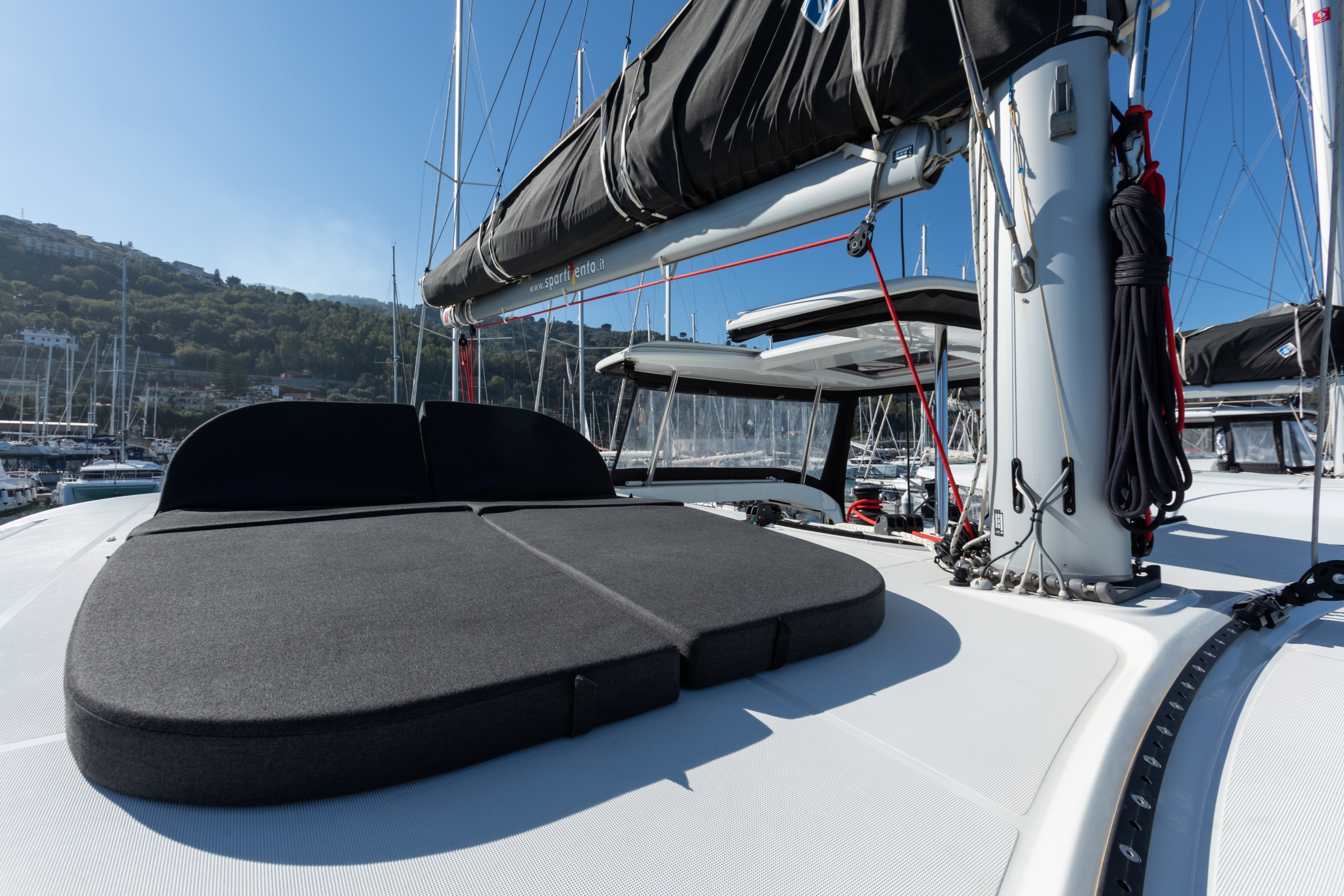 Lagoon 42 — photo 14