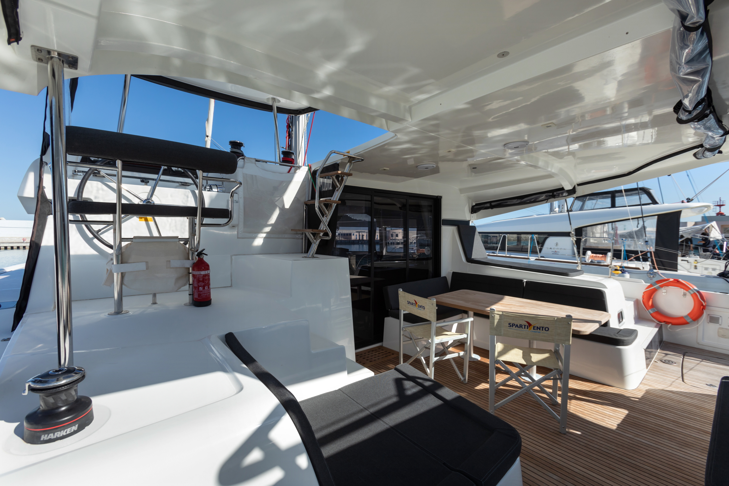 Lagoon 42 — photo 13