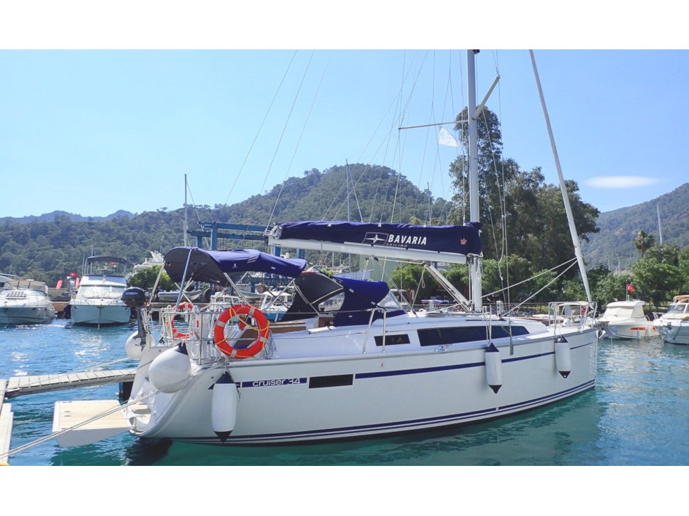 Bavaria Cruiser 34 — photo 1