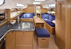 Bavaria 35 Cruiser — photo 2