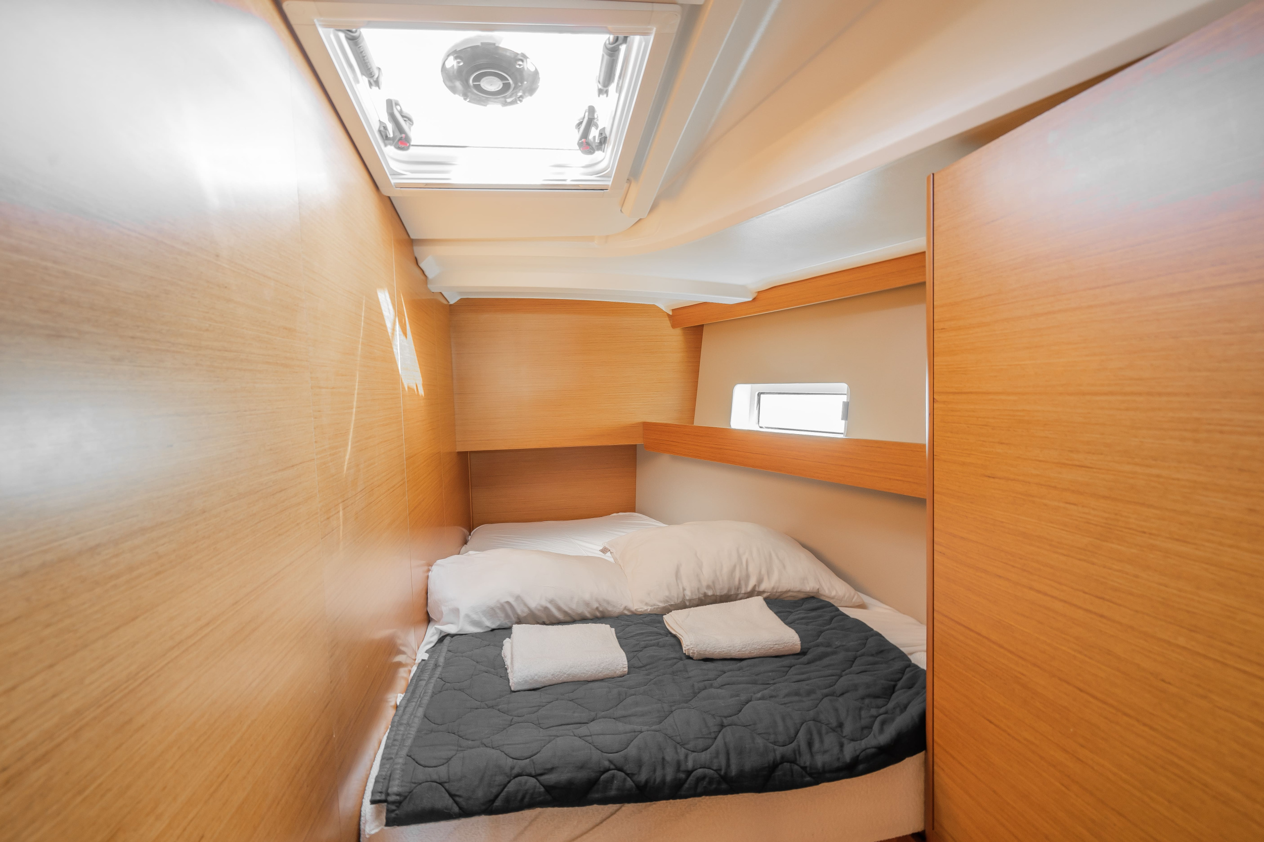 Sun Odyssey 490 4 cabins — photo 3
