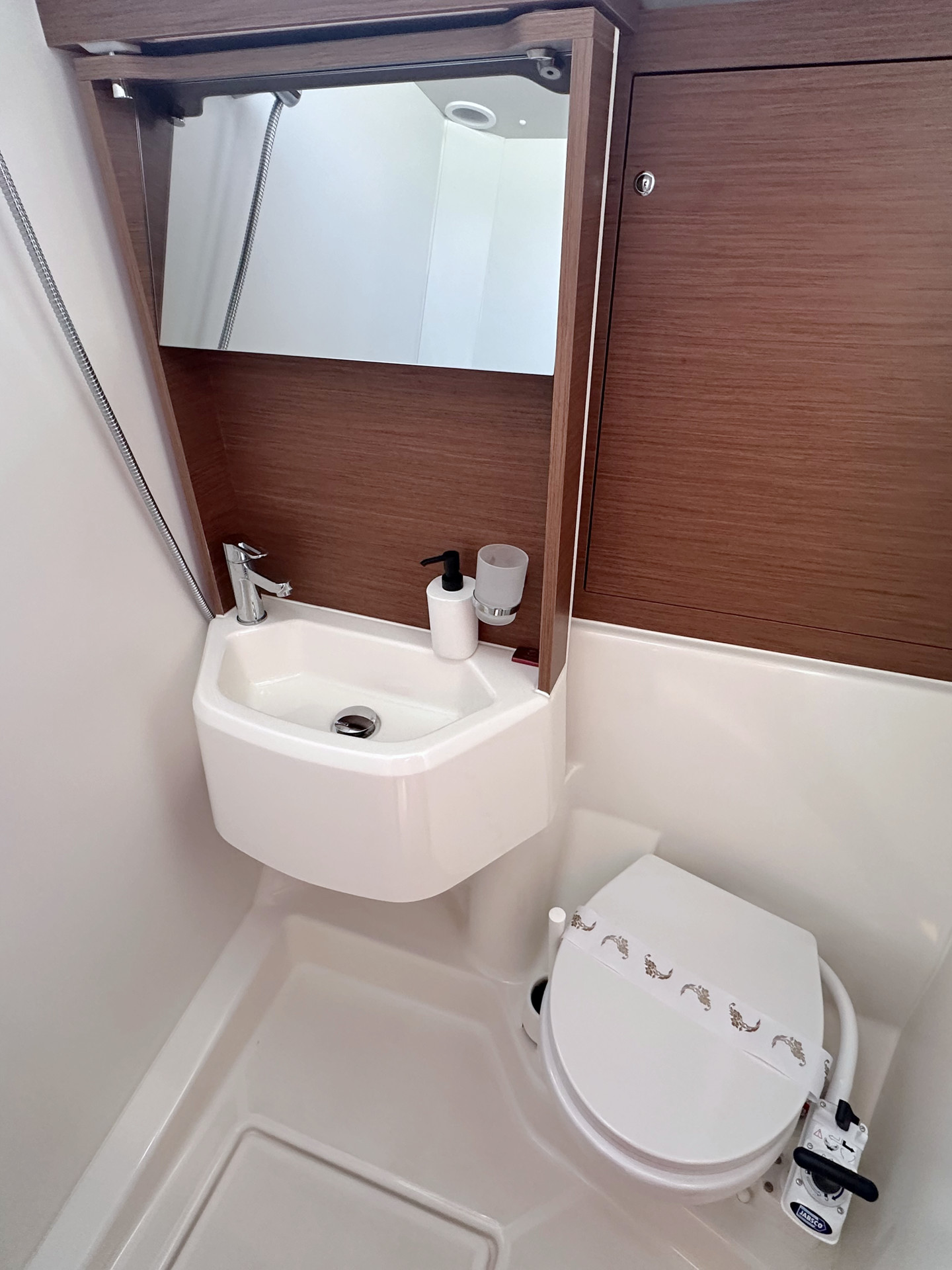 Oceanis 51.1 — photo 13