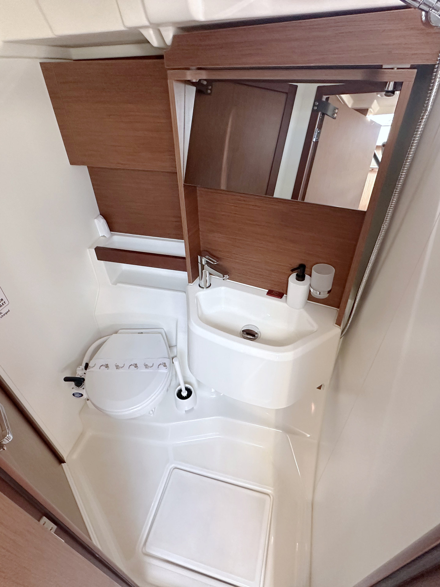 Oceanis 51.1 — photo 21