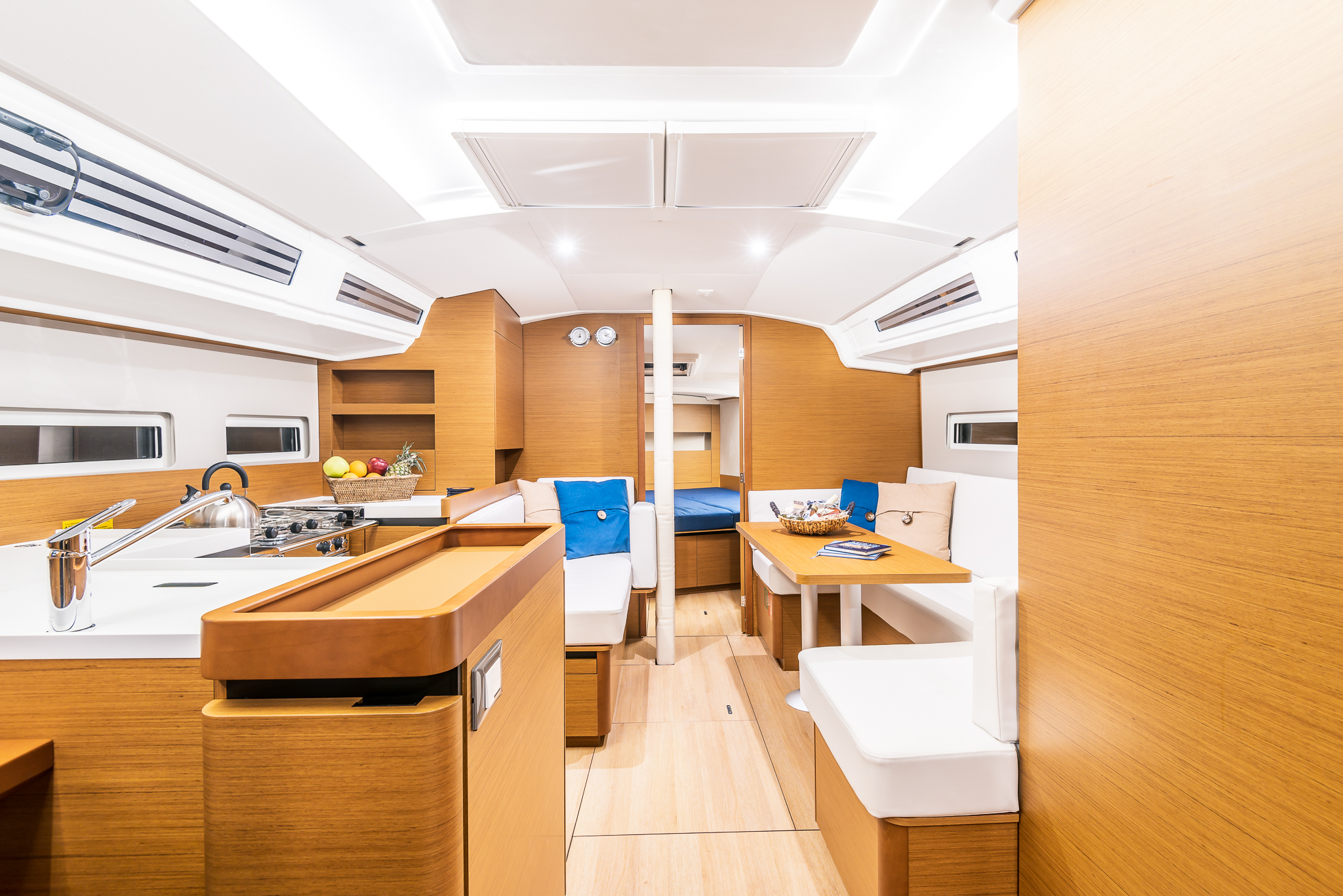 Sun Odyssey 410 — photo 4