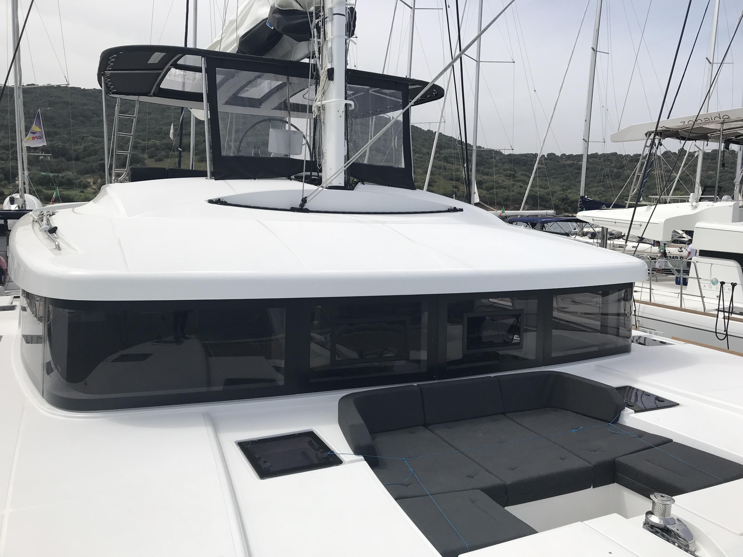 Lagoon 52F - 6 cab — photo 4