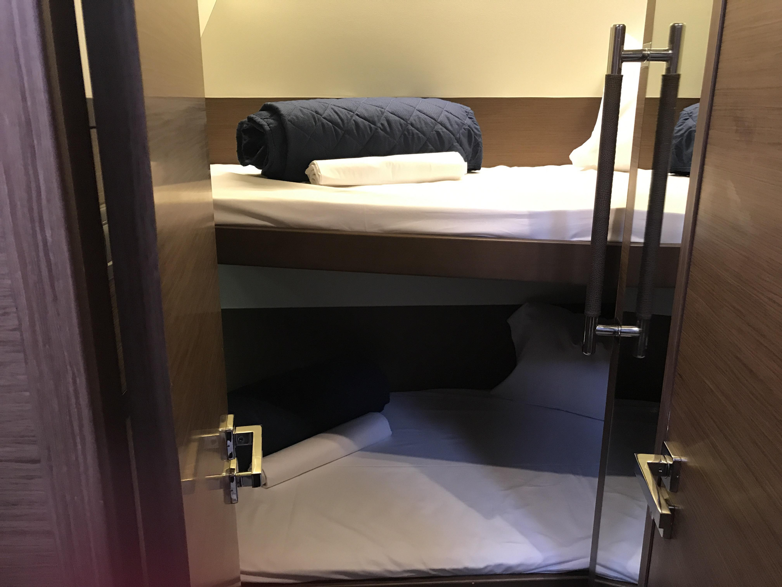 Lagoon 52F - 6 cab — photo 5