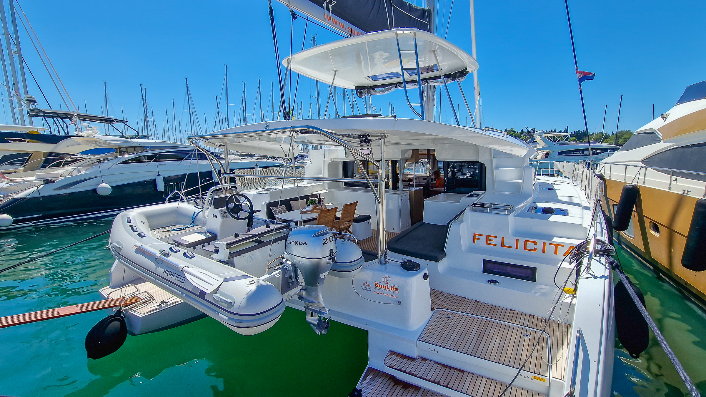 Lagoon 46 — photo 40
