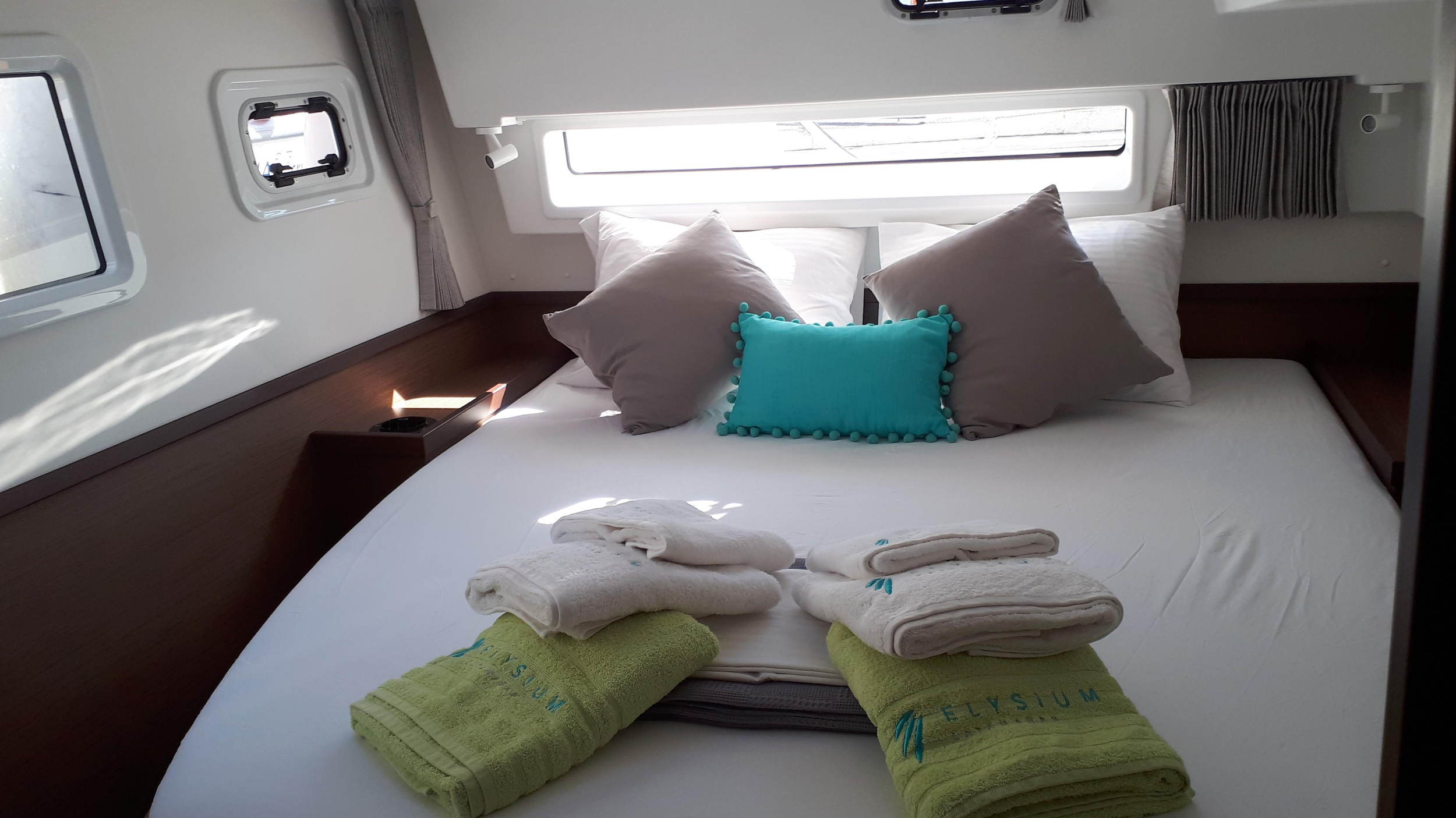 Lagoon 42 — photo 20