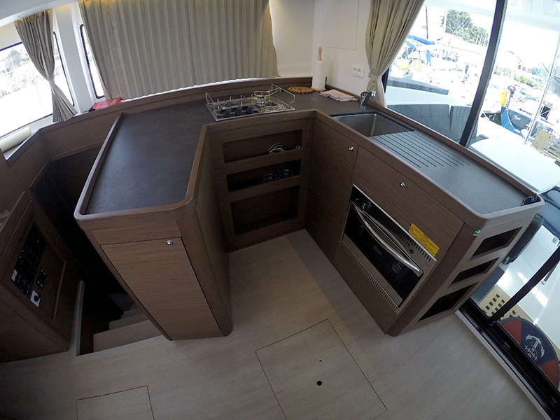 Lagoon 42 — photo 15