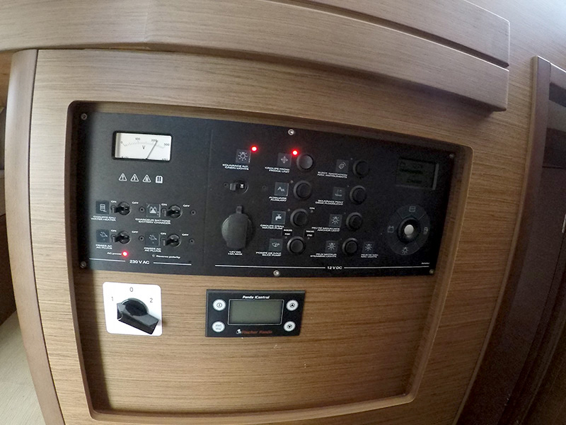 Lagoon 42 — photo 11