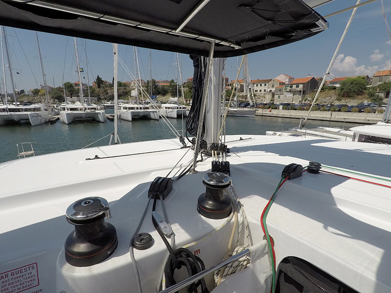 Lagoon 42 — photo 3
