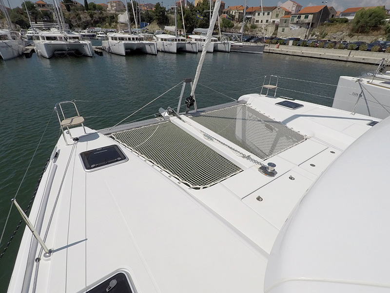 Lagoon 42 — photo 8