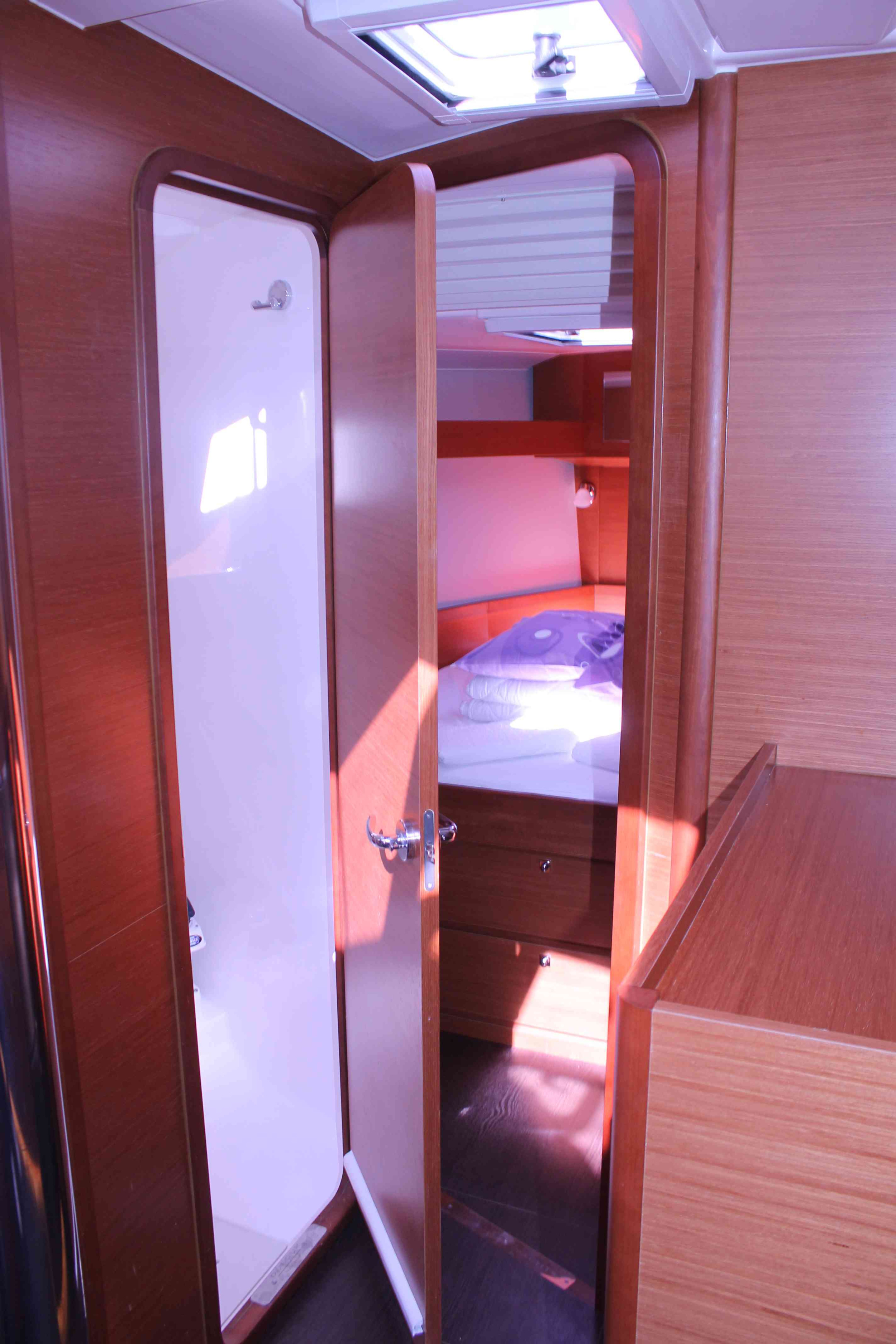 Dufour 430 Grand Large — photo 4