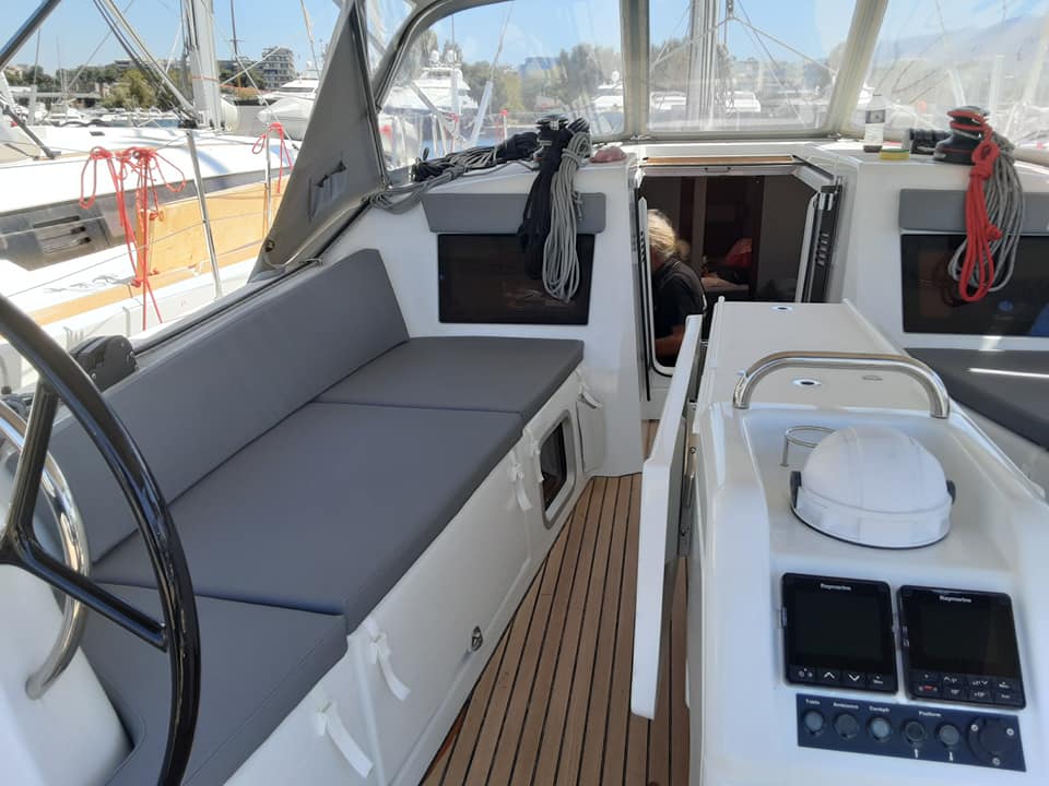 Sun Odyssey 410 — photo 6