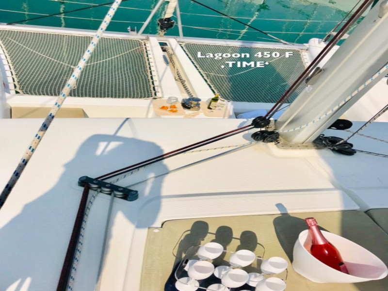 Lagoon 450 F — photo 3