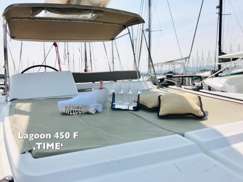 Lagoon 450 F — photo 21