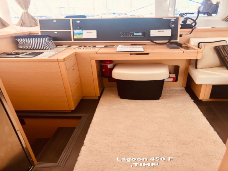 Lagoon 450 F — photo 16