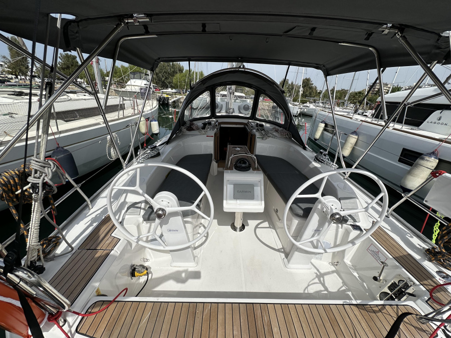 Bavaria Cruiser 34 — photo 18