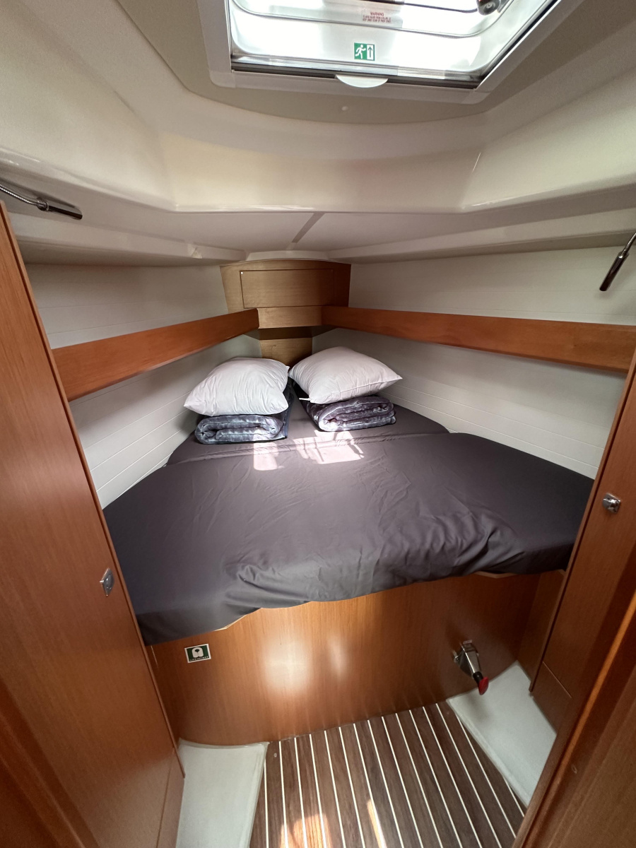 Bavaria Cruiser 34 — photo 10