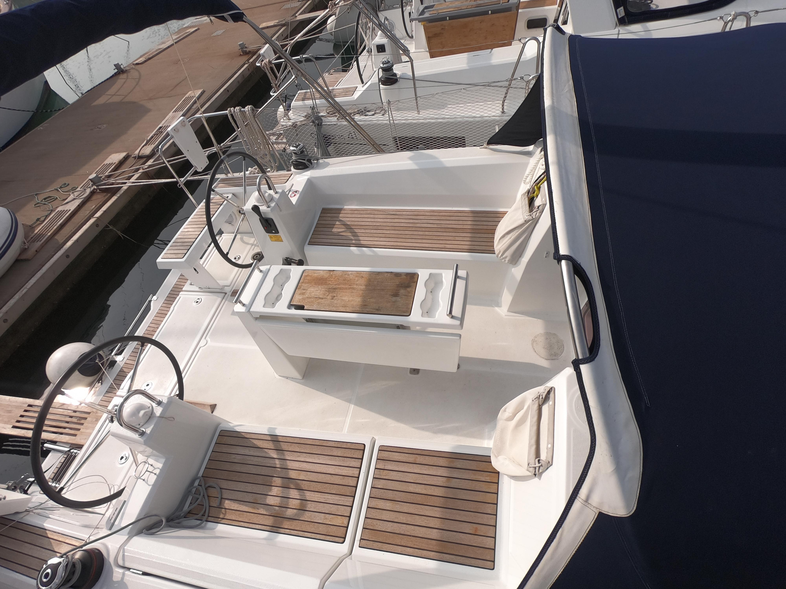 Oceanis 35.1 — photo 3