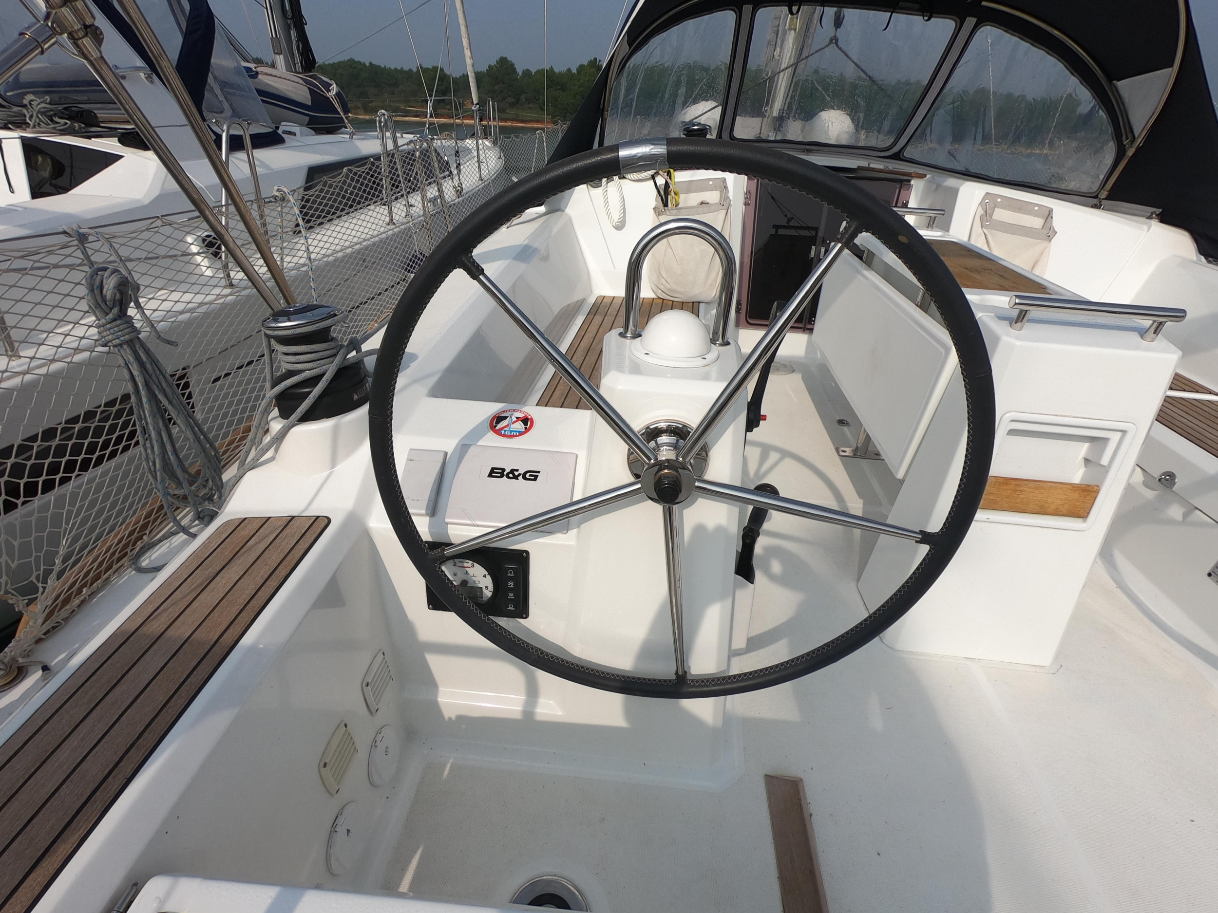 Oceanis 35.1 — photo 4