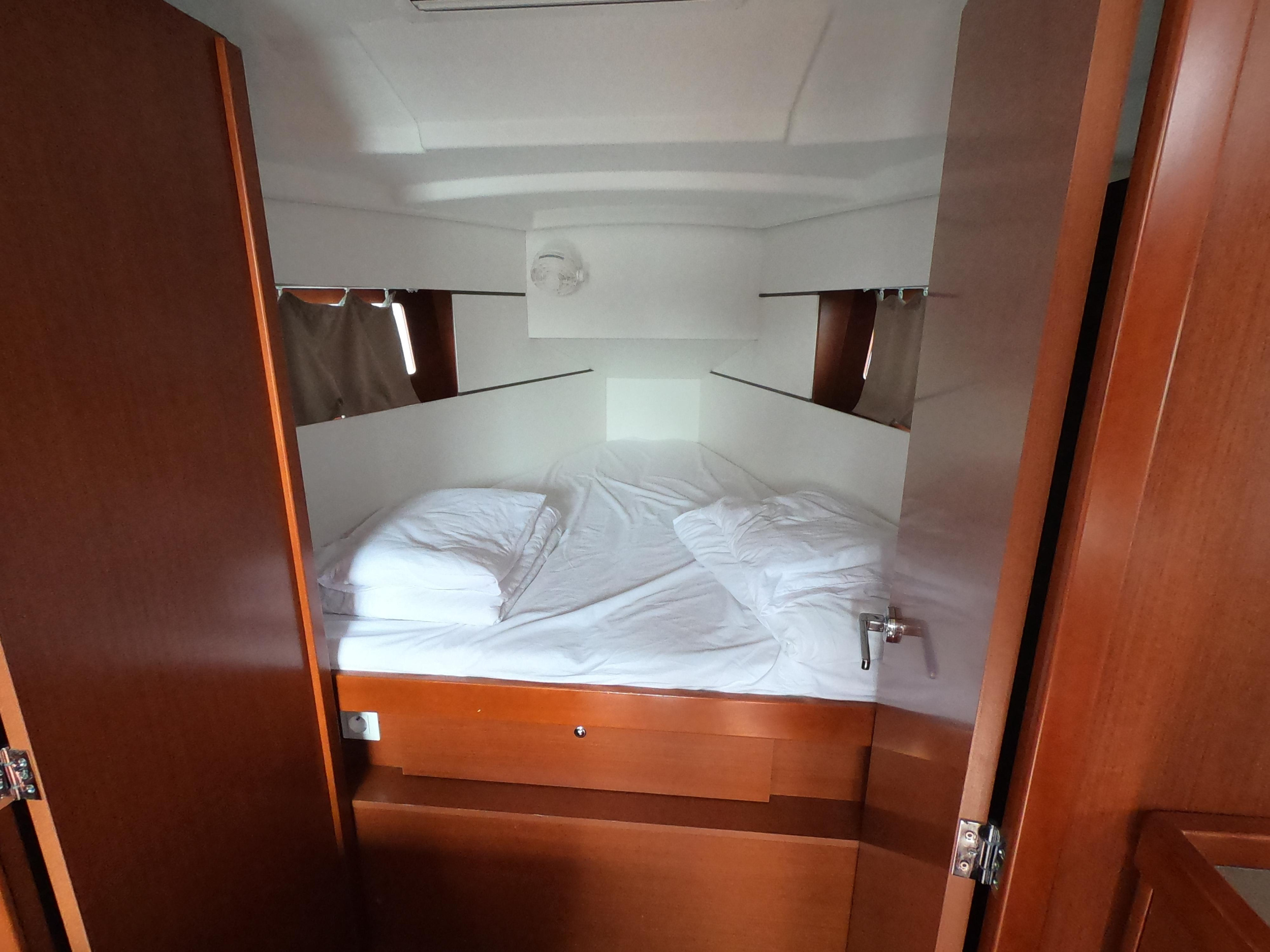 Oceanis 35.1 — photo 14