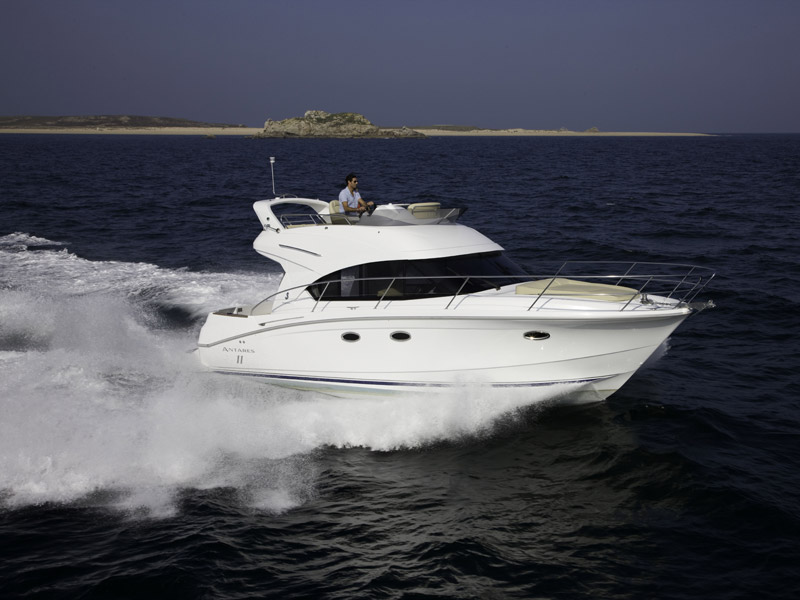 Beneteau Antares 36 — photo 1