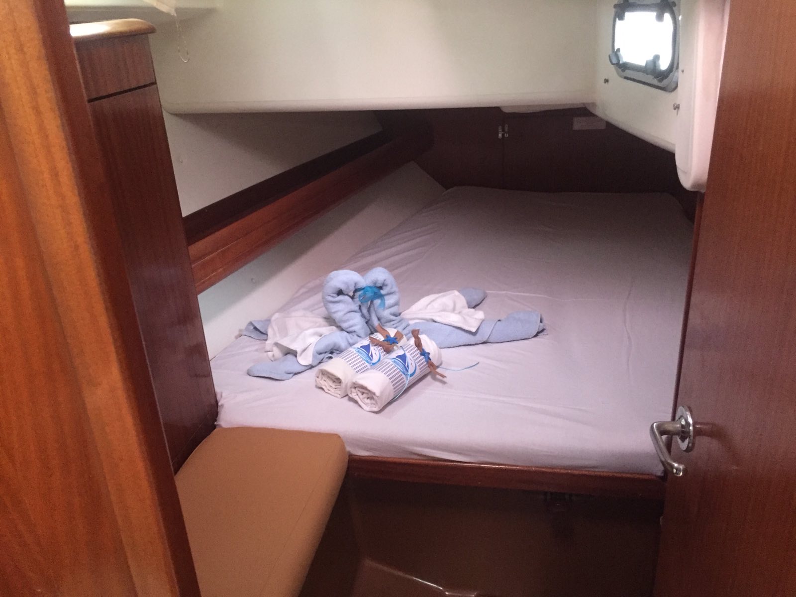 Bavaria 44 — photo 3