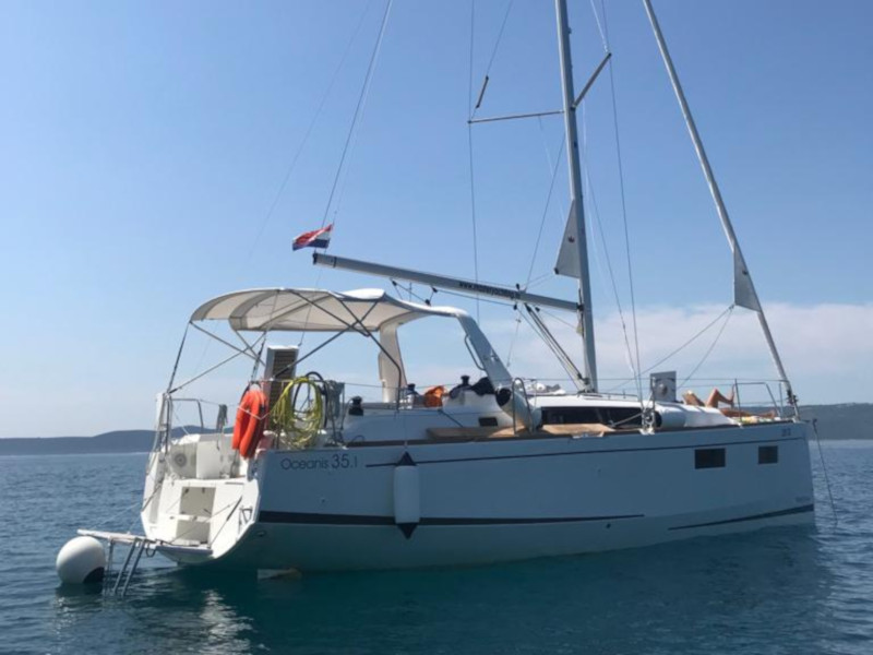 Oceanis 35.1 — photo 26